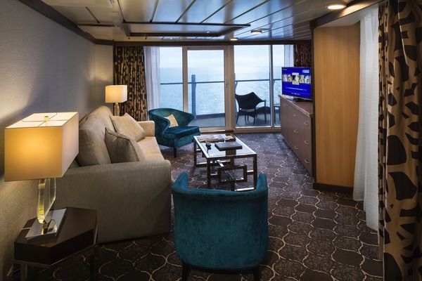 RCI, Oasis, Aquatheater SuiteLivingDeck11F.jpg